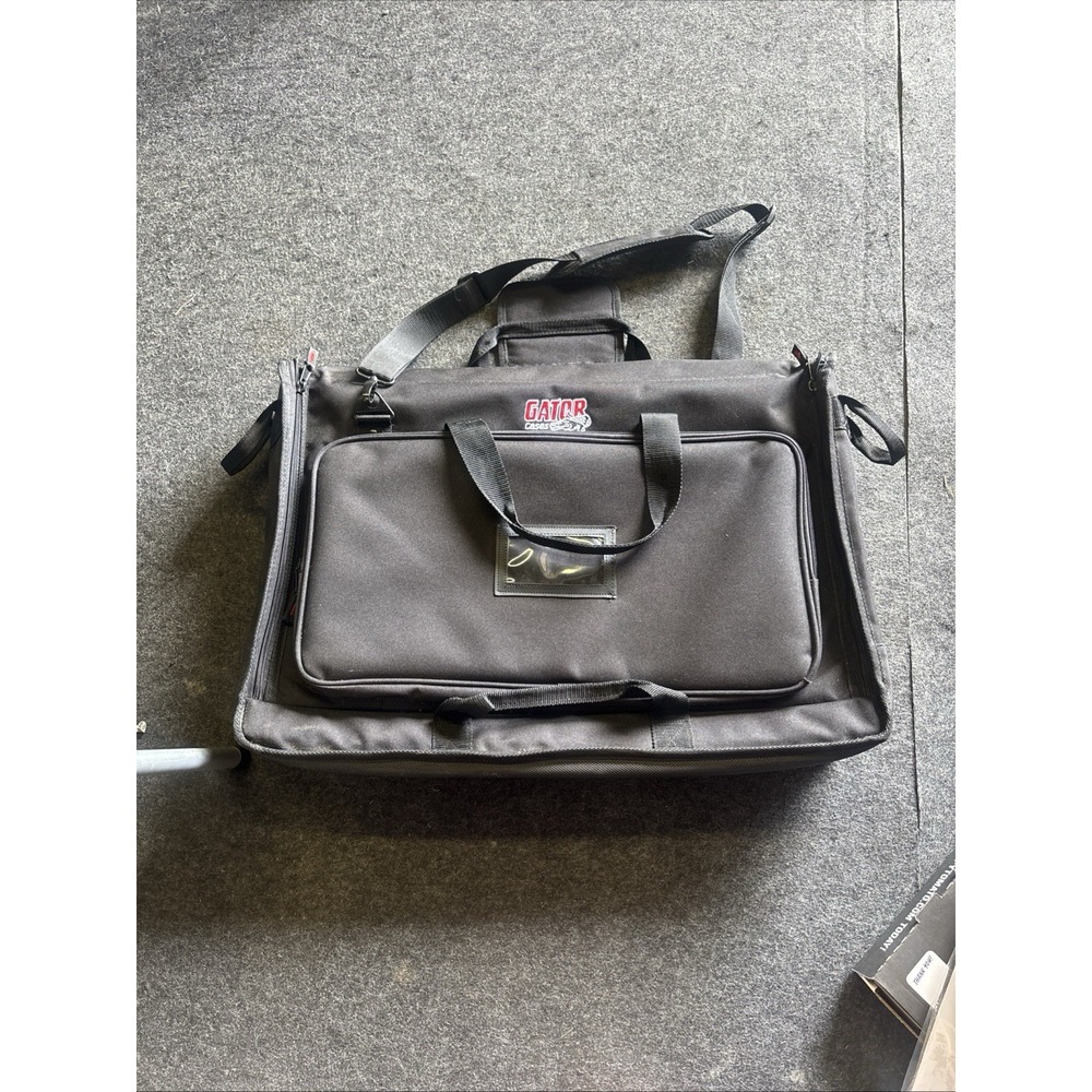Gator Case Dj Bag 23" X 15" X 3.5" To 4" Tall -G